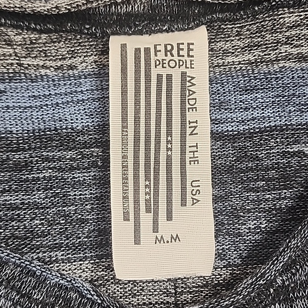 Free People oversized sz M blue, black, gray long sleeves, scoop neck top. - Picture 8 of 9